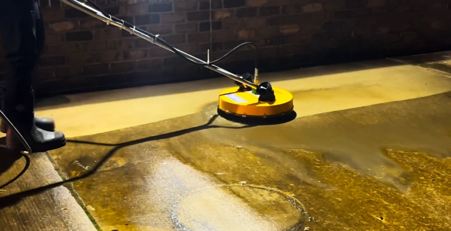 Surface cleaner on concrete in Jacksonville, FL